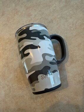 Grey Camo Swig Insulated Travel Mug
